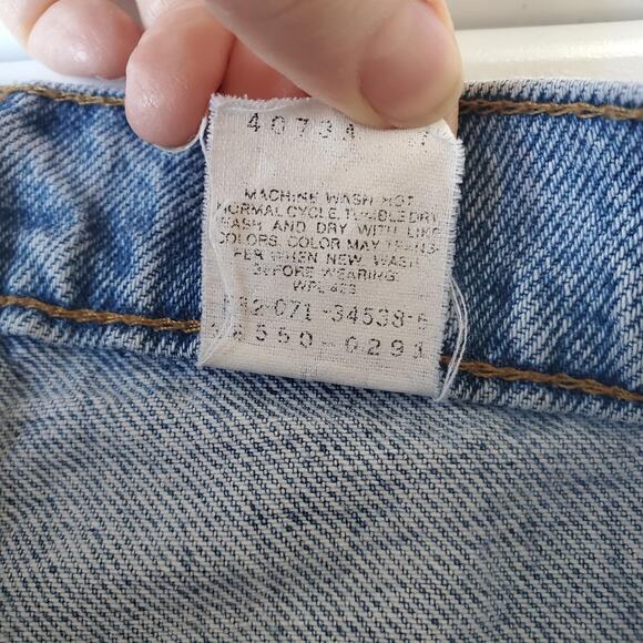 Vintage 90s Levi's Jeans Womens 12 M Light Wash Relaxed Tapered Made USA 550 90s - Picture 8 of 13